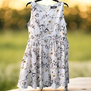 Paper Plane Summer Spring White Floral Sleeveless Dress Size Small